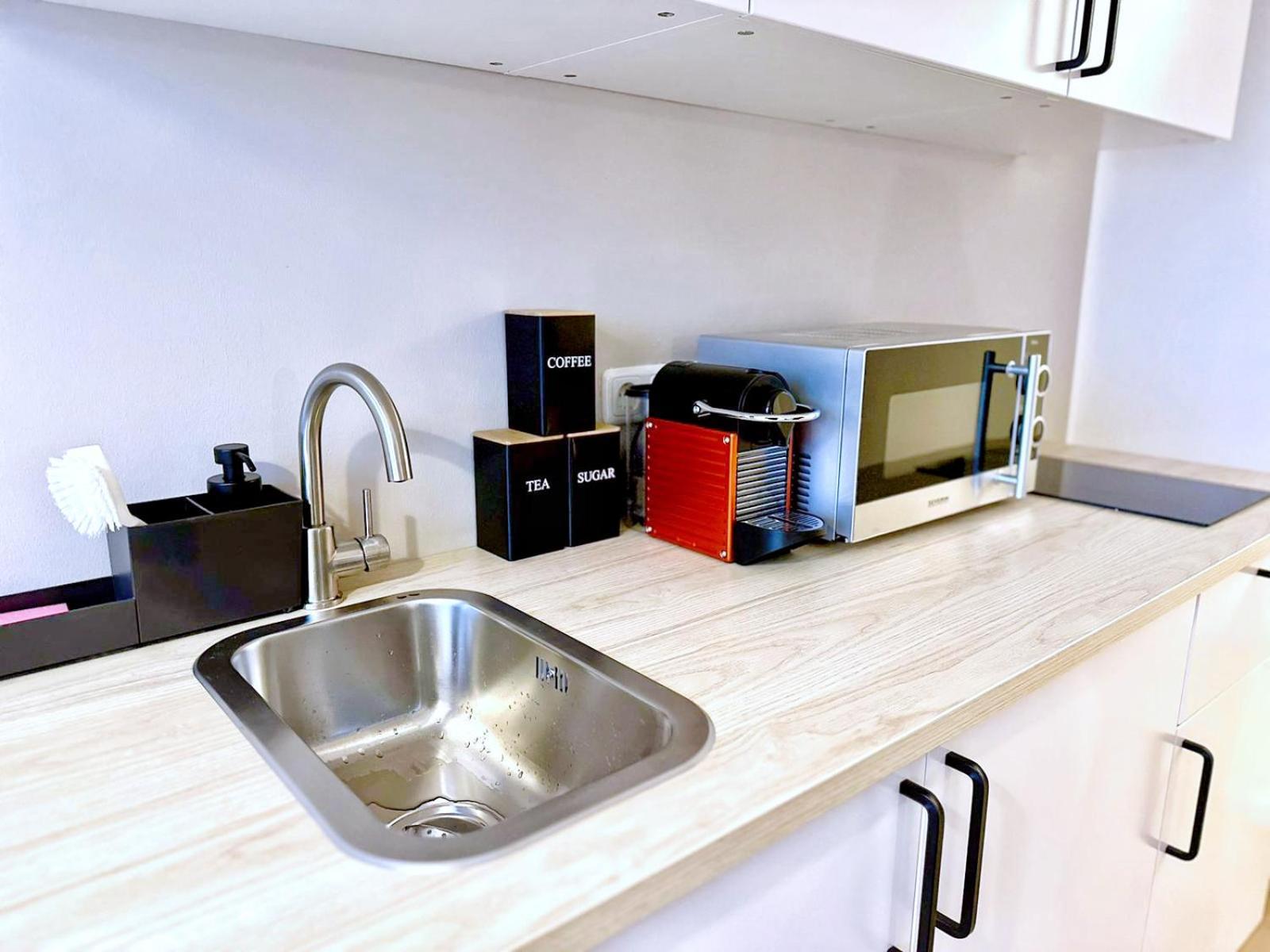 Stylisches 2-Zimmer Ambient Apartment In Alsternaehe Mit Kingsize-Bett & Schlafsofa Hamburg Kültér fotó