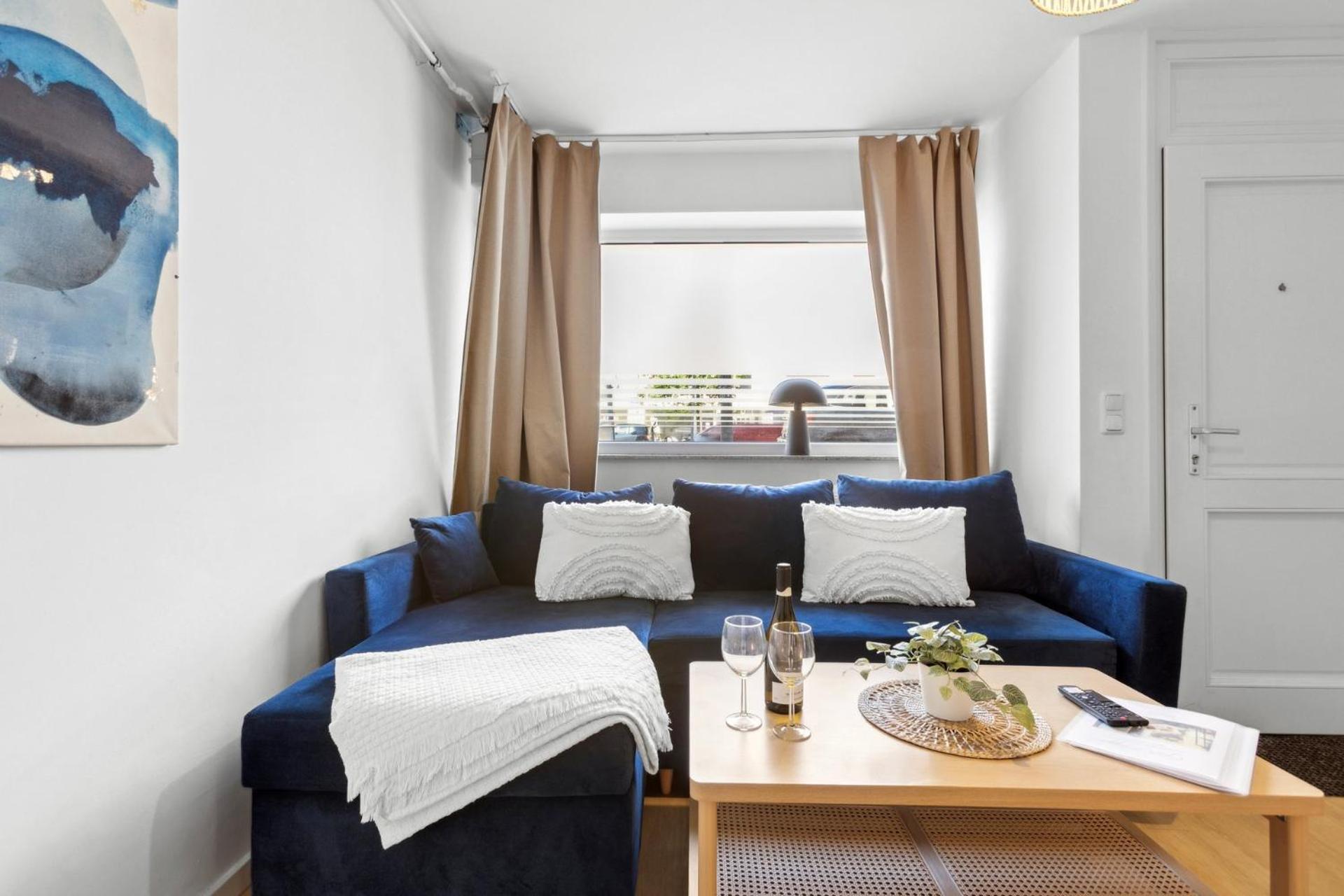 Stylisches 2-Zimmer Ambient Apartment In Alsternaehe Mit Kingsize-Bett & Schlafsofa Hamburg Kültér fotó
